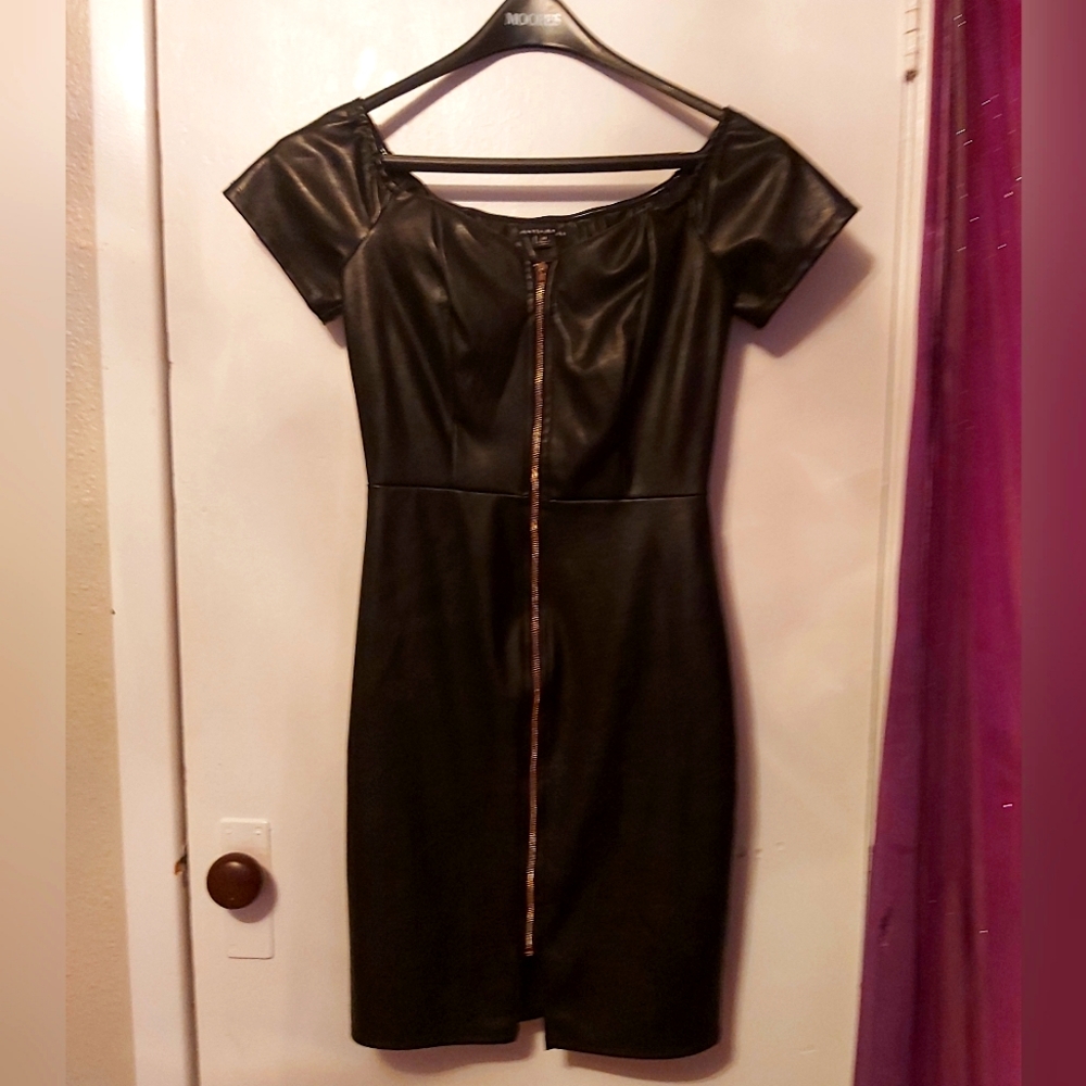 Medium Black Fashion Nova P.U. Leather 3/4 Length Gold Zip Dress